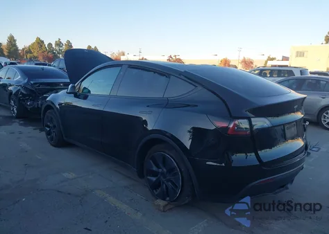 2024 Tesla Model Y Long Range Dual Motor All-Wheel Drive from USA, damaged, VIN 7SAYGDEE2RF124654